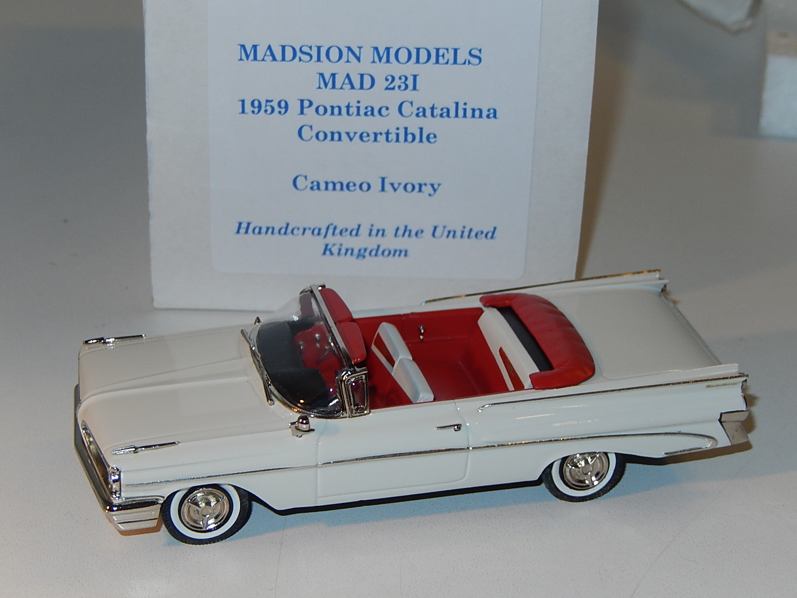 Madison : Pontiac Catalina convertible ivory 1959 --> SOLD